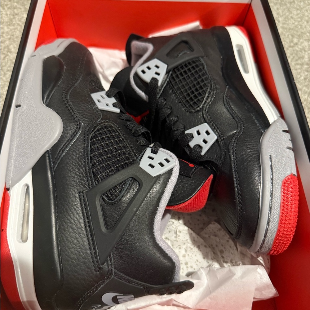 Nike Air Jordan 4 Retro Black and Red Box